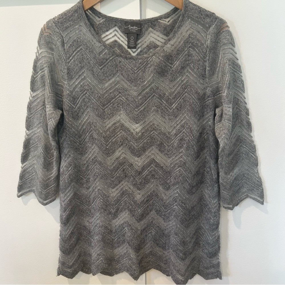 Chicos Travelers Sweater‎ Gray Silver Metallic Chevron 3/4 Sleeve Size Small